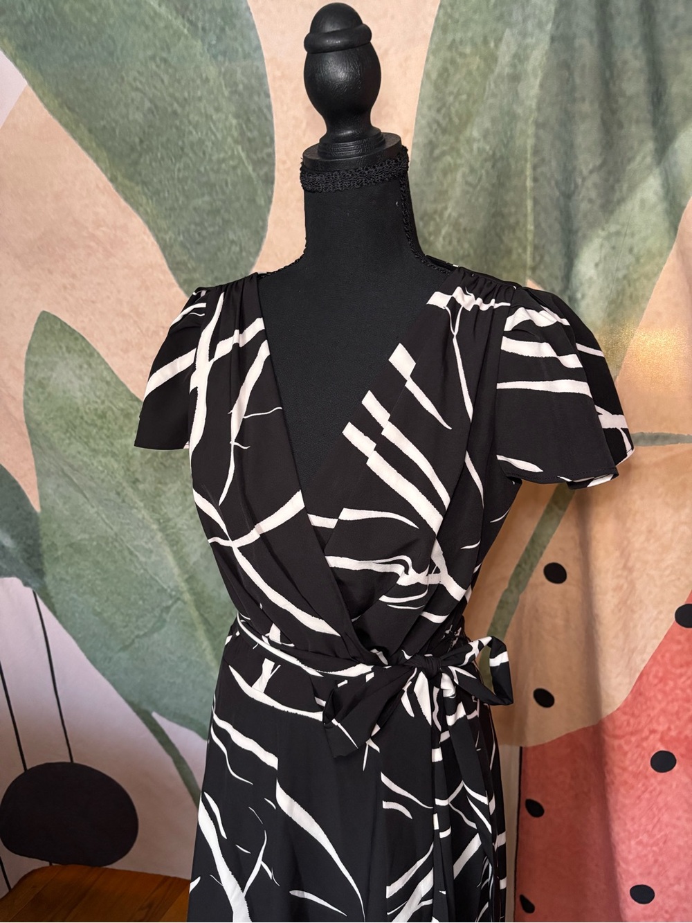 New V neck Black & White Abstract Wrap Midi Dress